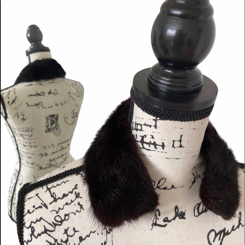 Vintage Genuine Fur Collar Dark Brown Plush Retro Cottagecore Woodland Cozy Vibe